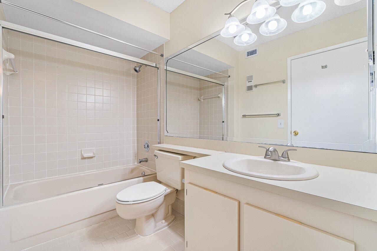 18731 Stewart Circle, Unit 5 Boca Raton, FL 33496 - Photo 19 of 31 014-18731StewartCircle-BocaRaton-FL-3349
