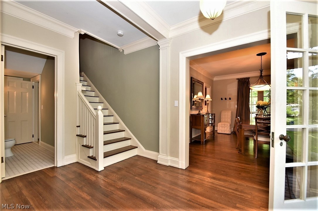 2841 Weybridge Road Cleveland, OH 44120 - Photo 2 of 35 Gallery Image 2