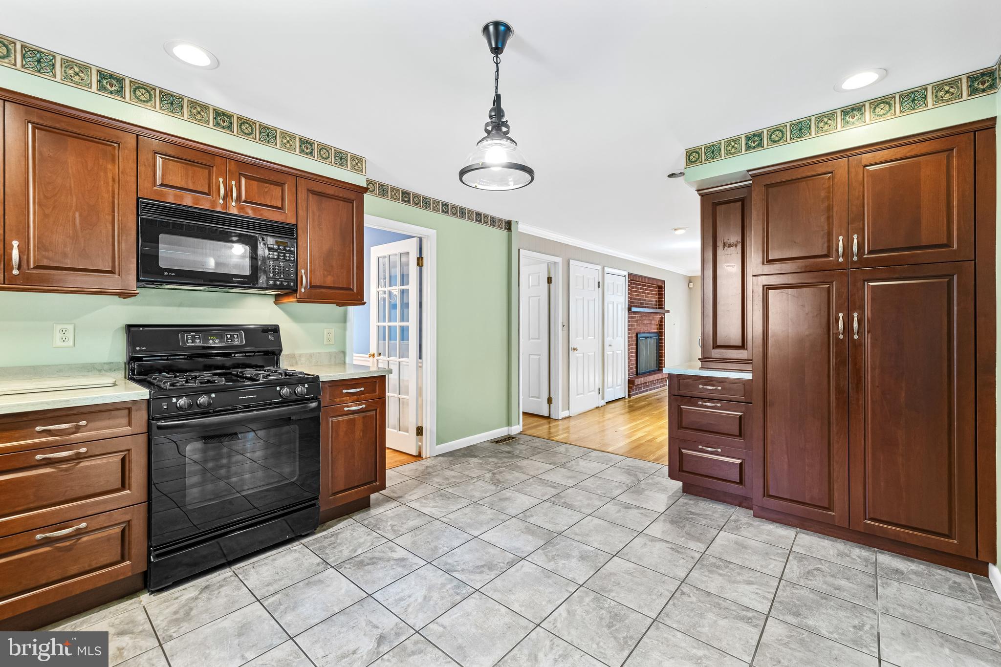 327 Gailridge Road Lutherville-Timonium, MD 21093 - Photo 8 of 30 Gallery Image 8