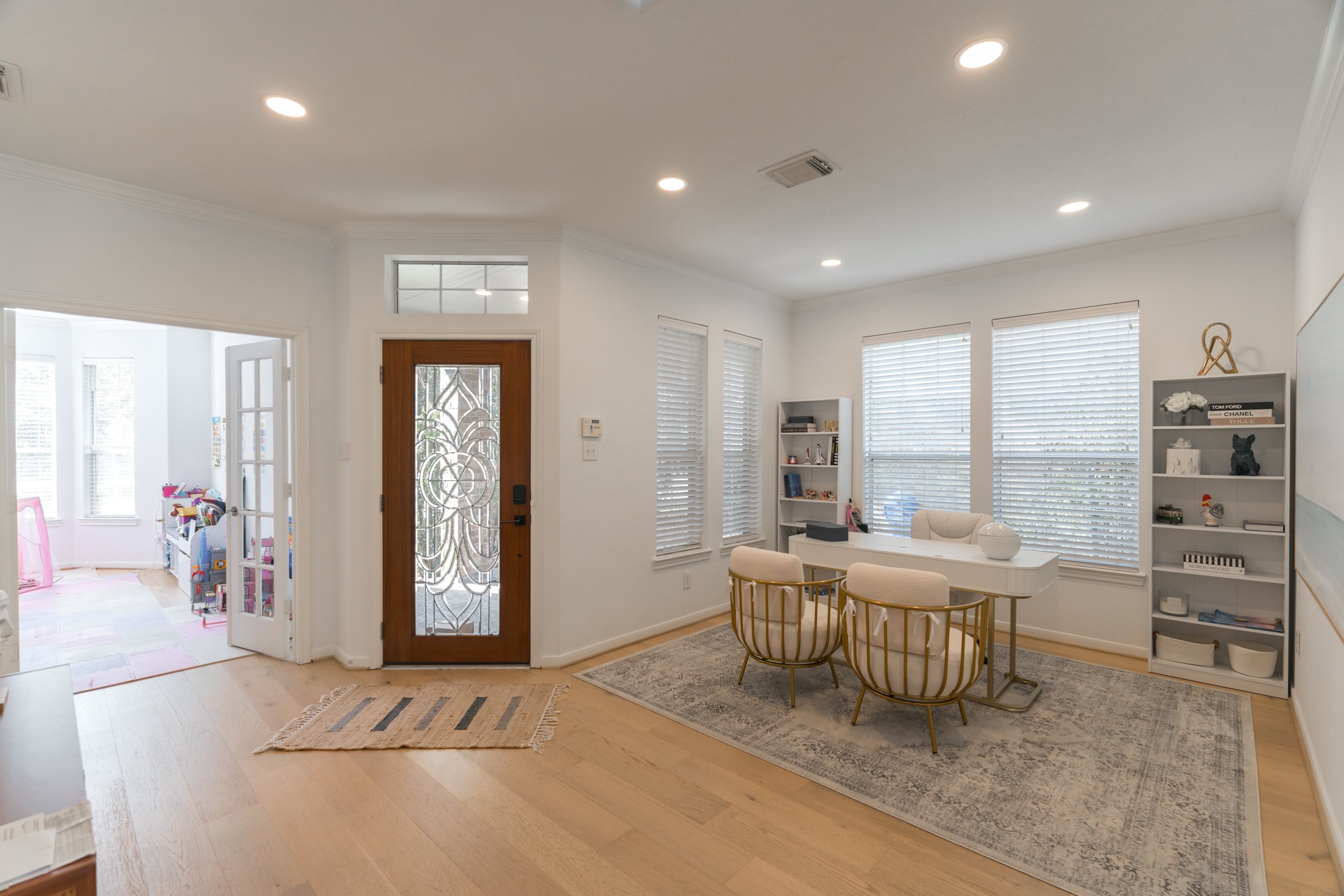 135 South Rocky Point Circle Spring, TX 77389 - Photo 6 of 39 Gallery Image 6