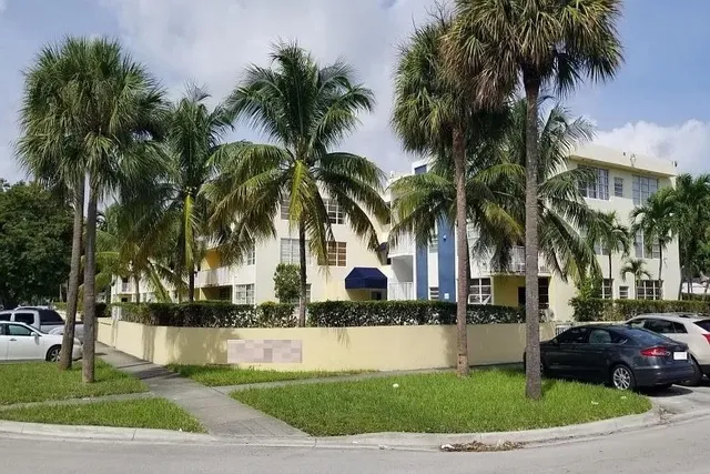 $1,750 | 2175 Northeast 170th Street, Unit 208, North Miami Beach, FL 33162