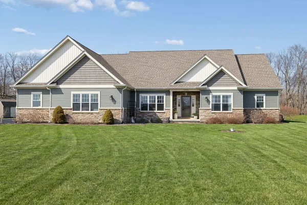 $750,000 | 15919 Burr Oak Road, Plano, IL 60545
