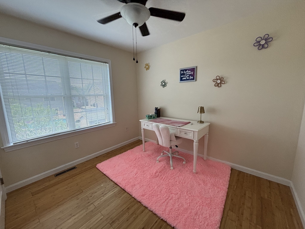 266 Christopher Drive Springfield, MA 01119 - Photo 15 of 24