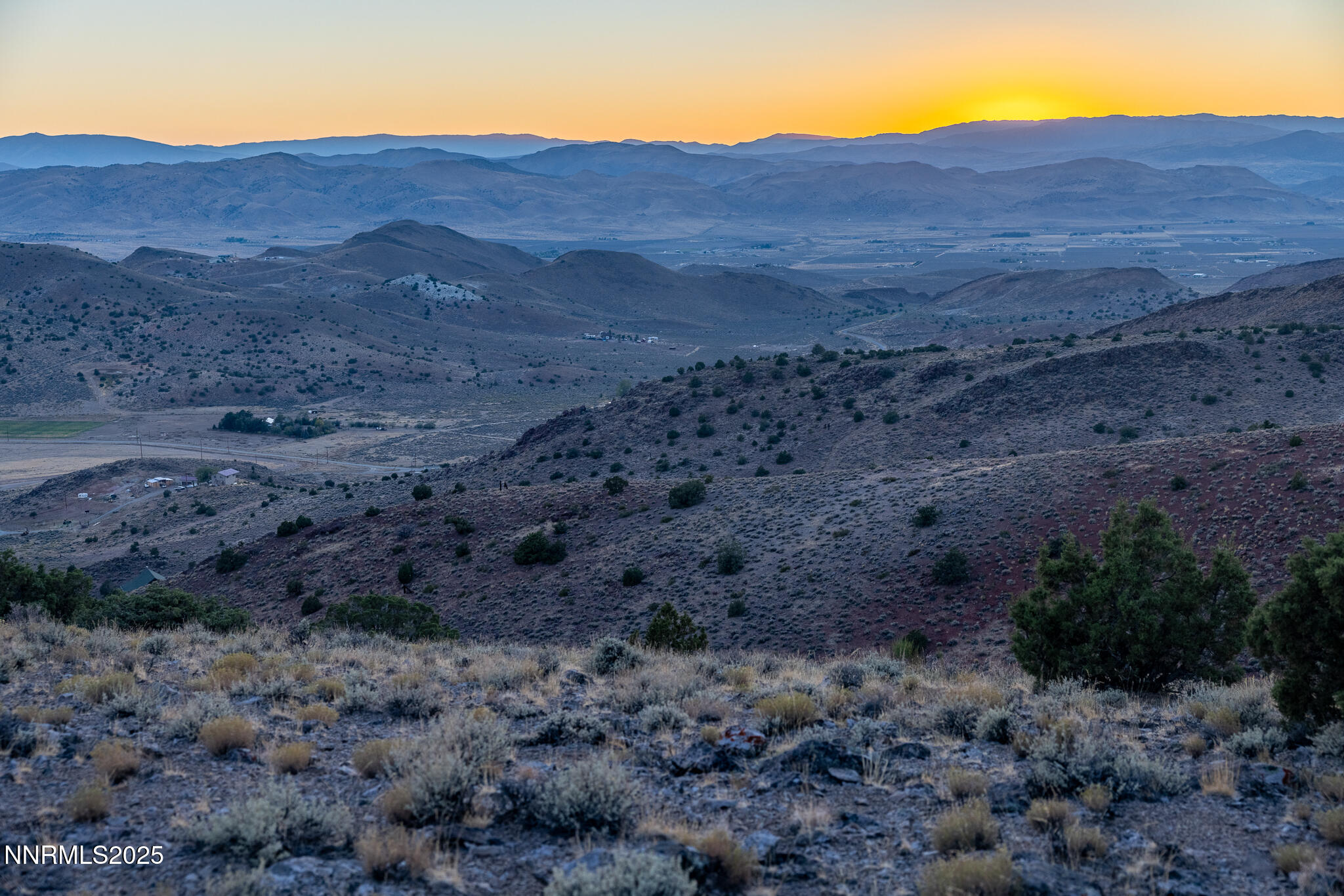 1955 Piute Creek Road, Unit 25 Reno, NV 89510 - Photo 9 of 14 a view of a large mountain