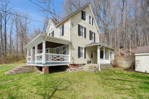 $695,000 | 101 Hustis Road, Cold Spring, NY 10516