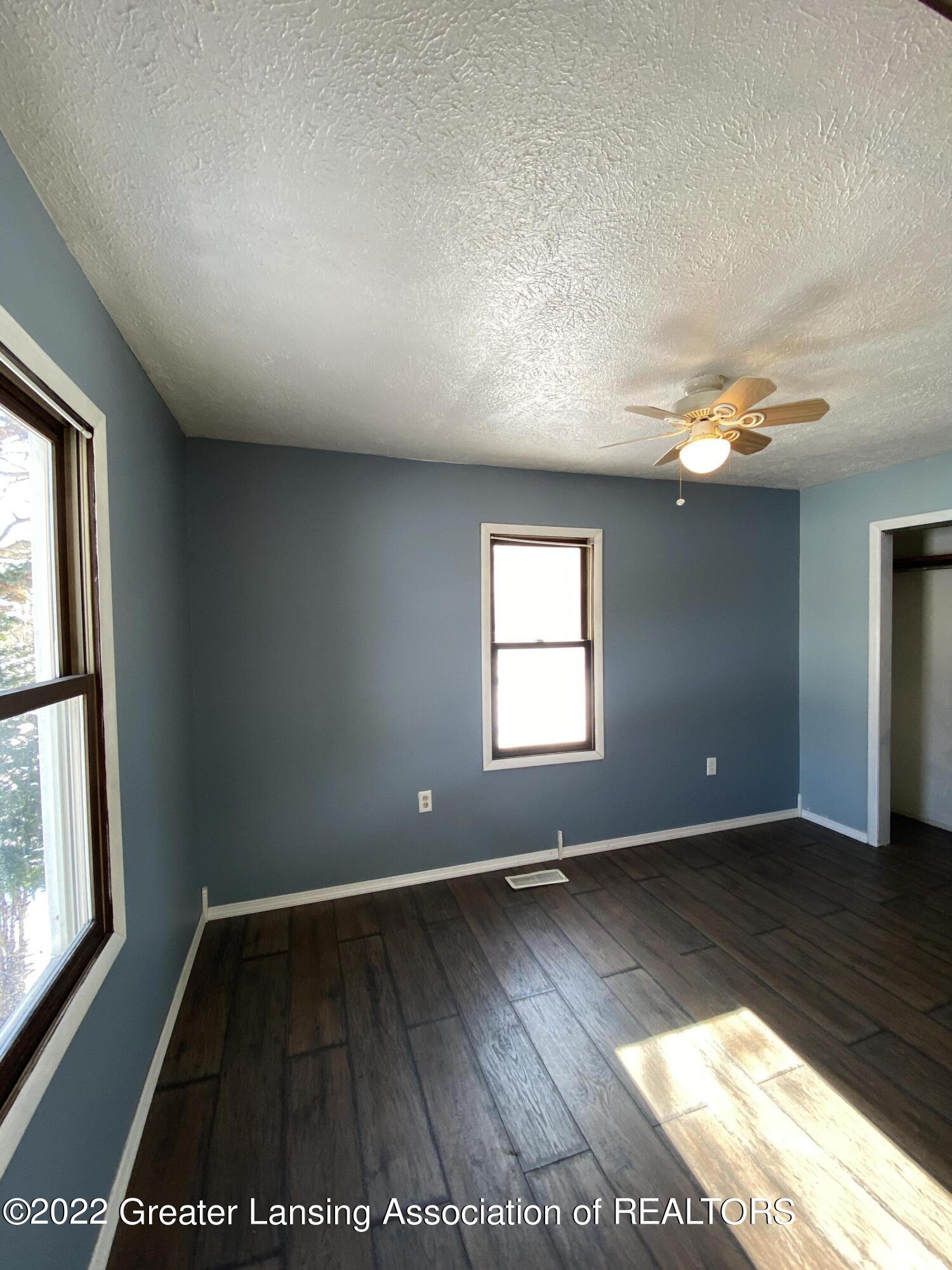 6503 News Road Dimondale, MI 48821 - Photo 12 of 22 20220126_180839129_iOS