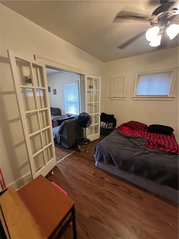 500 Woodward Avenue McKees Rocks, PA 15136 - Photo 20 of 34 a bedroom with furniture and a window