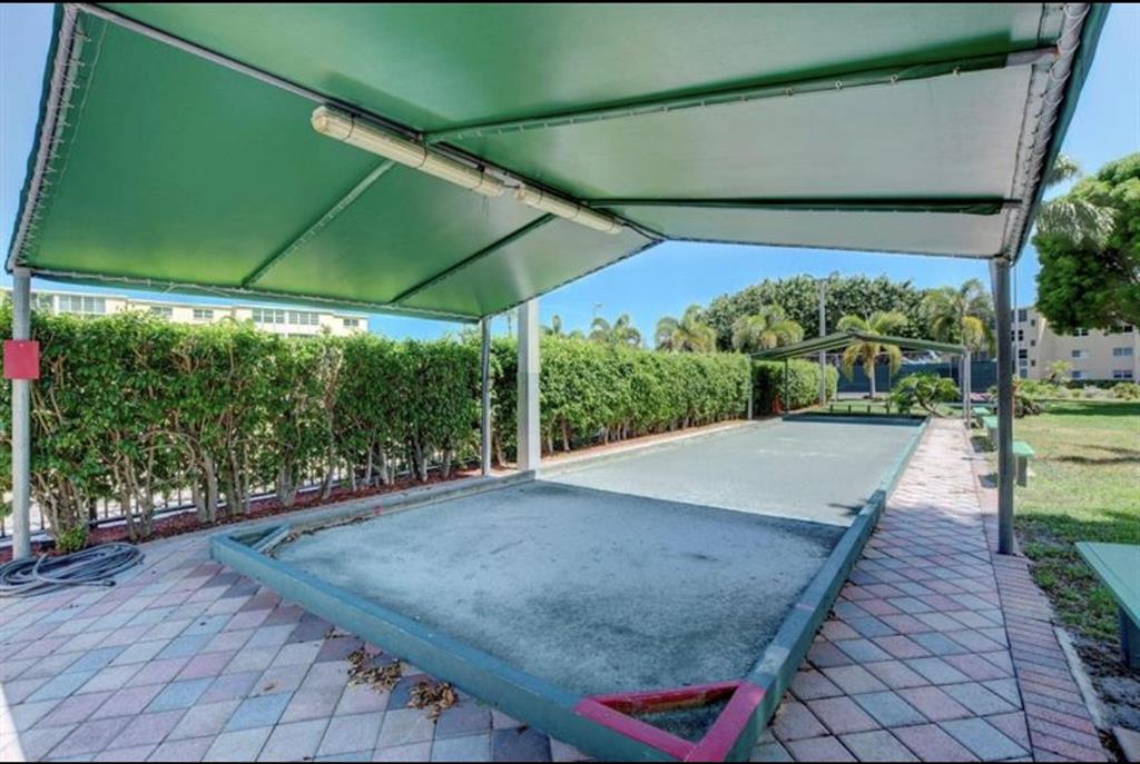 2615 Northeast 3rd Street, Unit 217 Boynton Beach, FL 33435 - Photo 50 of 55 a view of a backyard