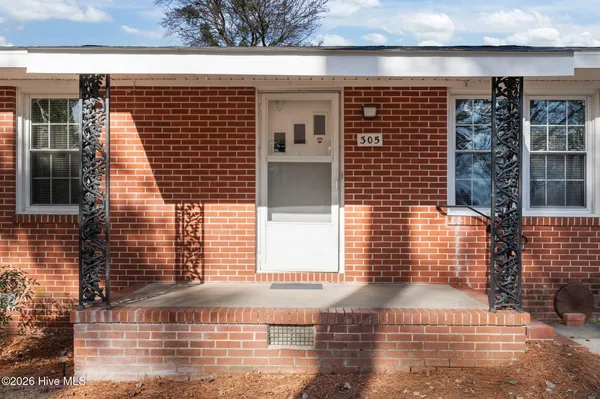 $142,500 | 305 East Eason Street, Macclesfield, NC 27852