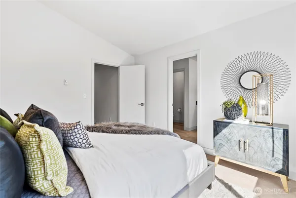 $3,595 | 17905 35th Avenue Southeast, Unit A1, Bothell, WA 98012