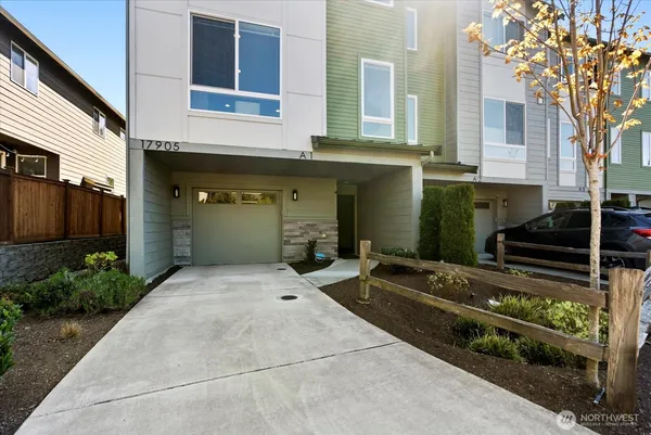 $3,595 | 17905 35th Avenue Southeast, Unit A1, Bothell, WA 98012