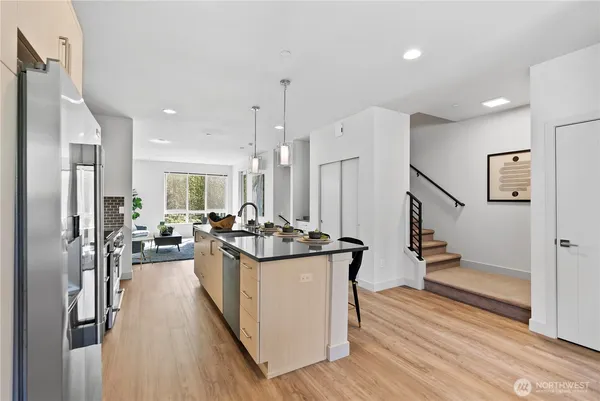 $3,595 | 17905 35th Avenue Southeast, Unit A1, Bothell, WA 98012