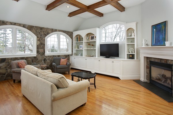 4 Worthen Road Winchester, MA 01890 - Photo 5 of 30