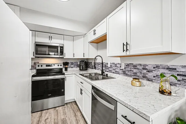 $199,000 | 3407 Kenbrooke Court, Kalamazoo, MI 49006