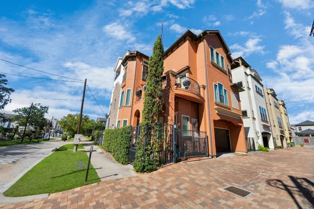 $3,100 | 1141 West 23rd Street, Unit A, Houston, TX 77008