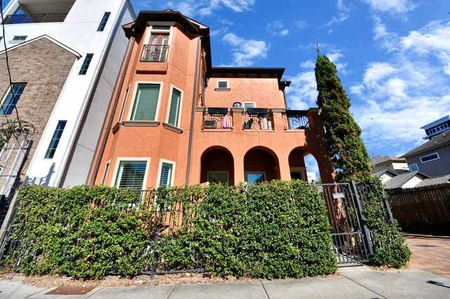 $3,100 | 1141 West 23rd Street, Unit A, Houston, TX 77008