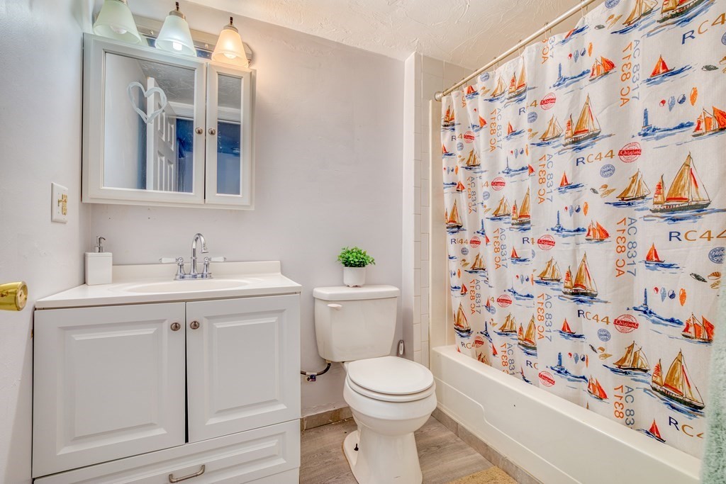 11 Cottage Street Lowell, MA 01852 - Photo 19 of 23