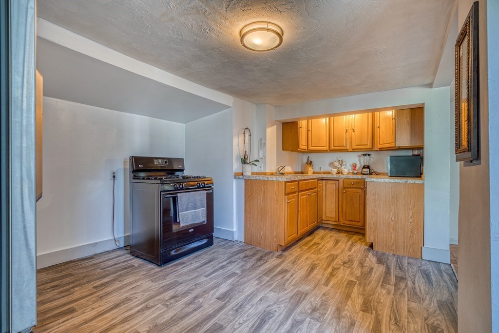 11 Cottage Street Lowell, MA 01852 - Photo 8 of 23