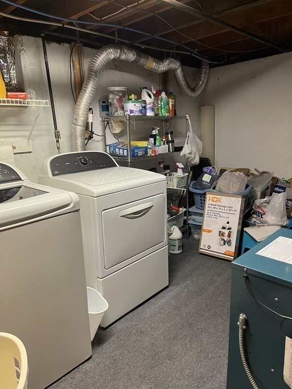 223 Governors Road Quincy, MA 02169 - Photo 35 of 40 a utility room with dryer and washer