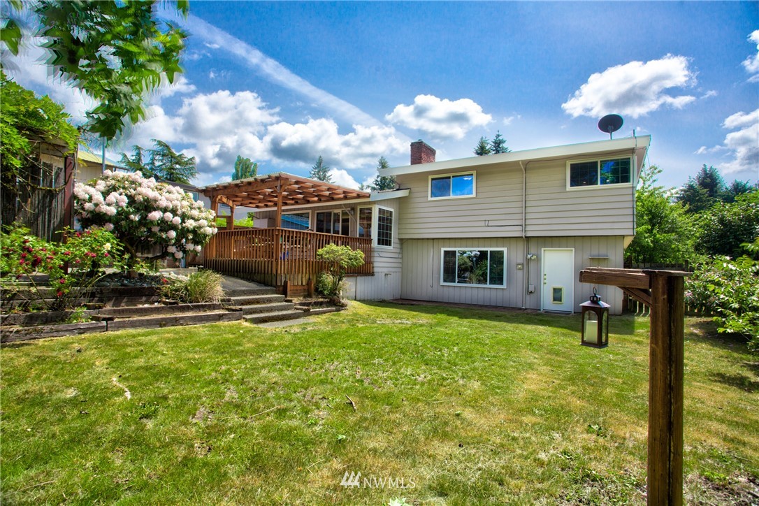 11238 Southeast 182nd Street Renton, WA 98055 - Photo 15 of 23