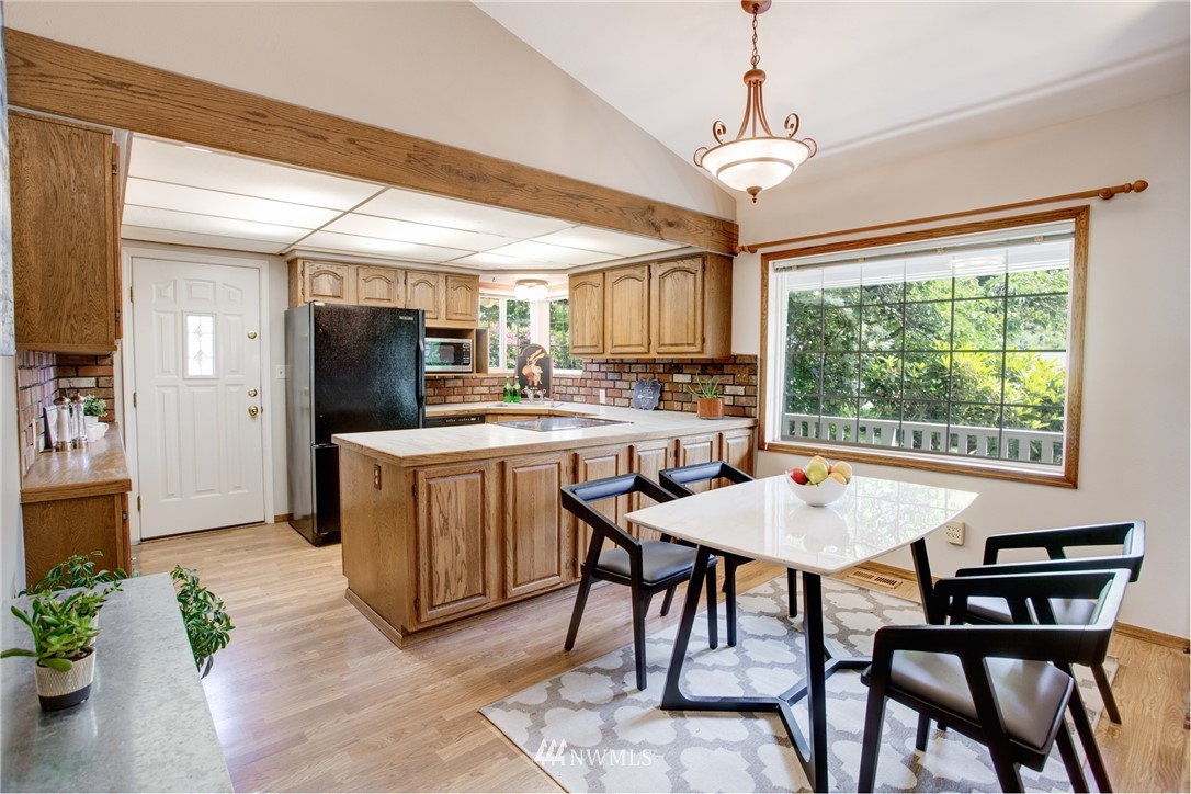 11238 Southeast 182nd Street Renton, WA 98055 - Photo 8 of 23