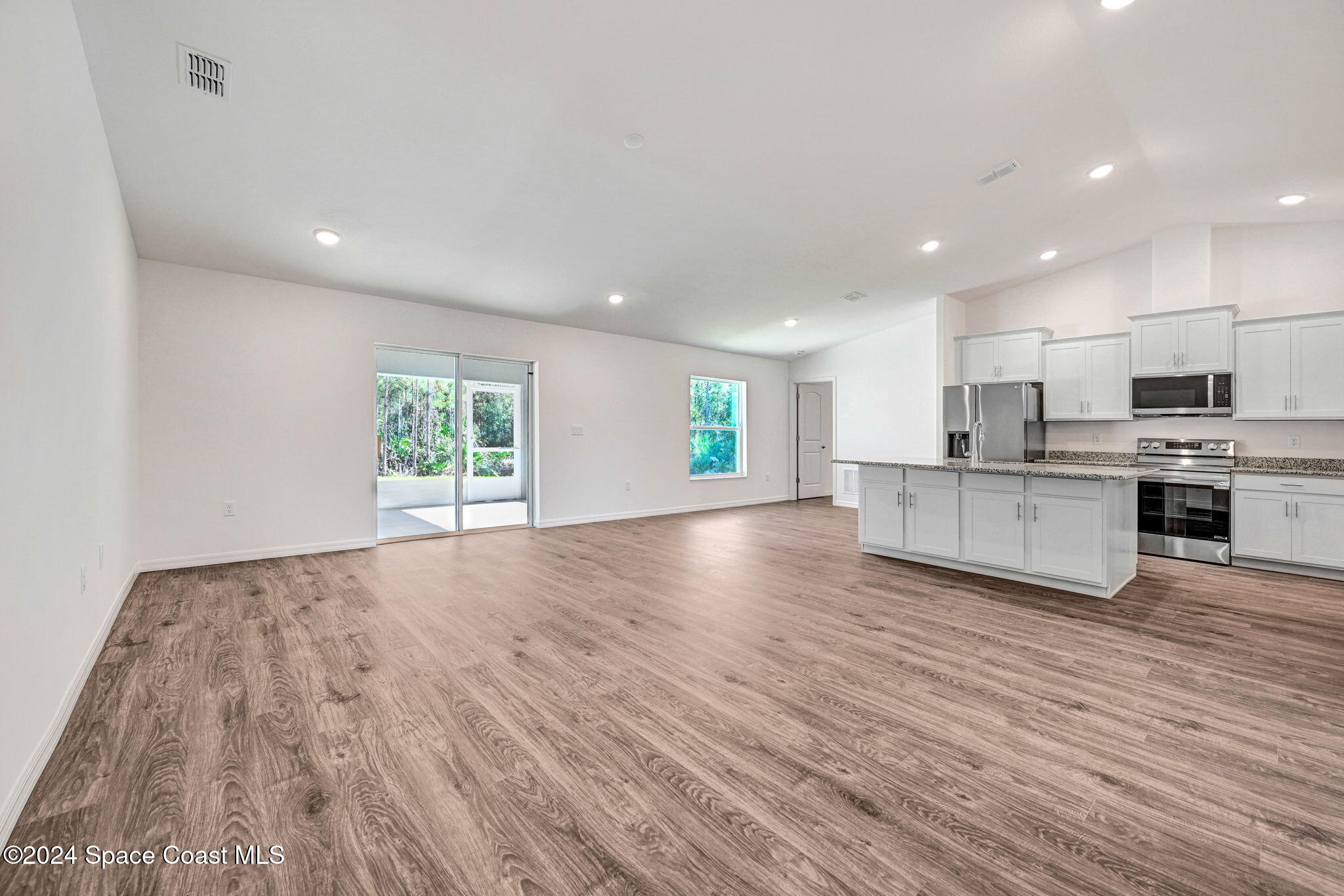 2939 Tishman Road Southeast Palm Bay, FL 32909 - Photo 8 of 34 Family Room