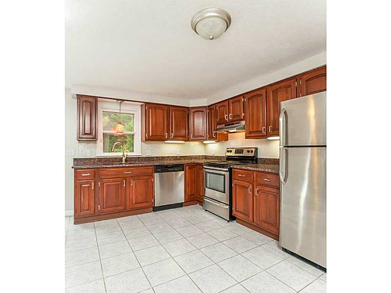 236 Sowams Road Barrington, RI 02806 - Photo 5 of 25 Kitchen.