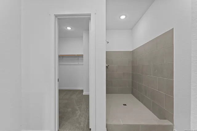 $290,000 | 2319 Fort Davis Pass, Marion, TX 78124