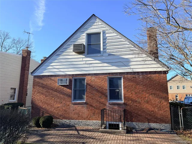 $4,200 | 142 Kamda Boulevard, New Hyde Park, NY 11040