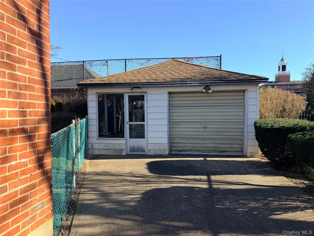 $4,200 | 142 Kamda Boulevard, New Hyde Park, NY 11040