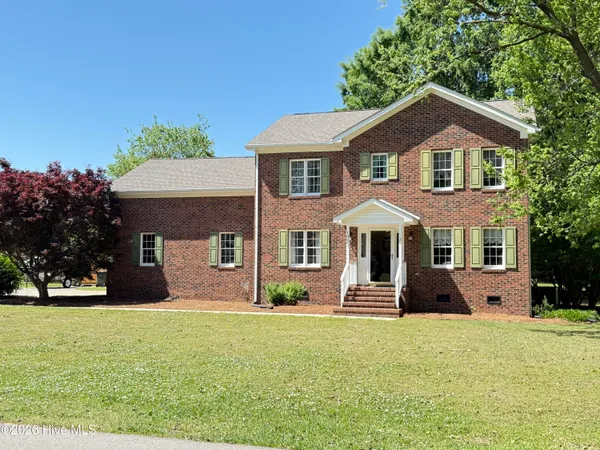 $294,000 | 103 Ridgecrest Drive, Mount Olive, NC 28365