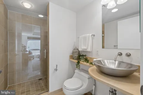 $509,000 | 1034 Spruce Street, Unit 401, Philadelphia, PA 19107
