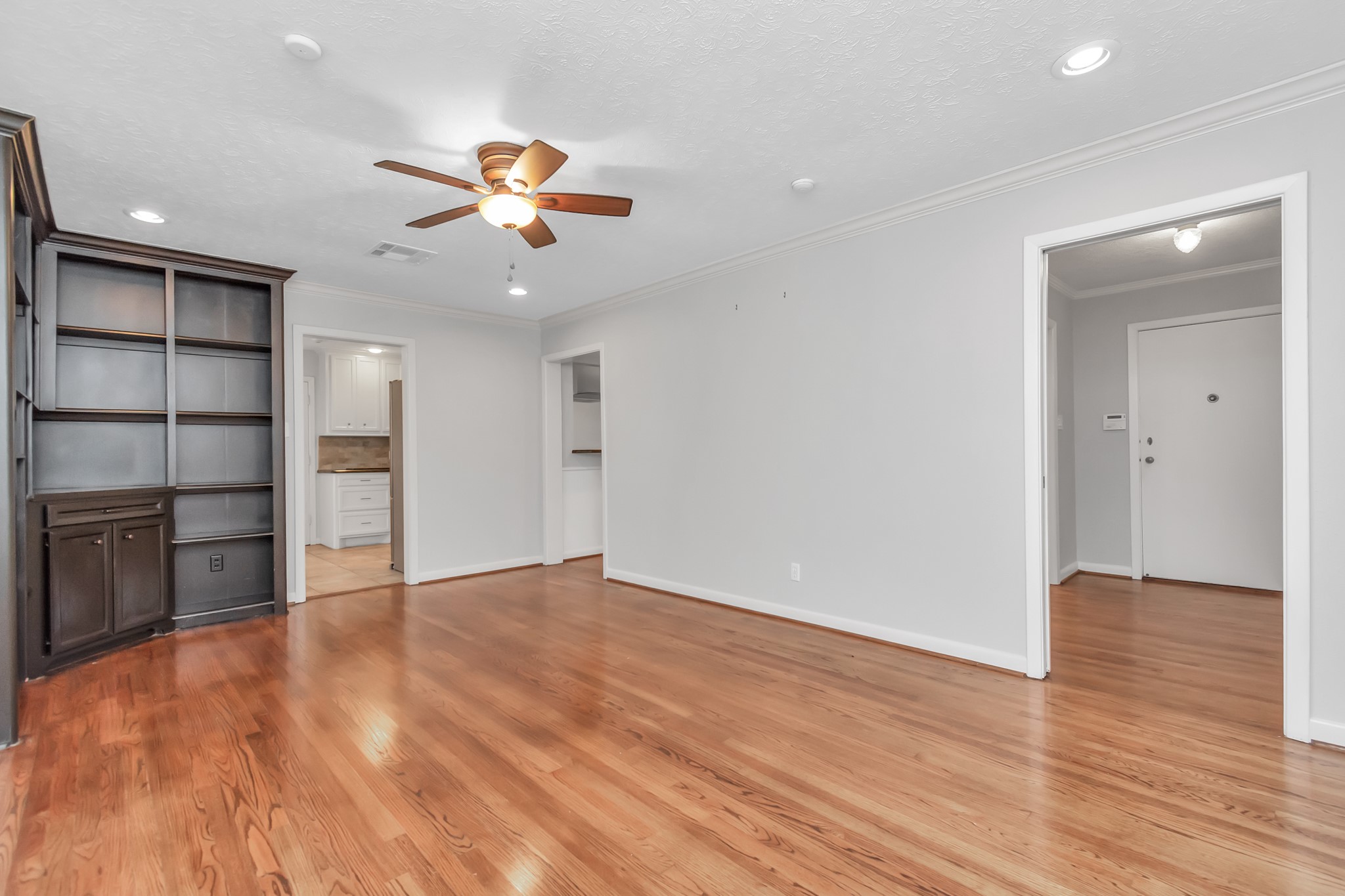 4611 Merwin Street Houston, TX 77027 - Photo 18 of 37