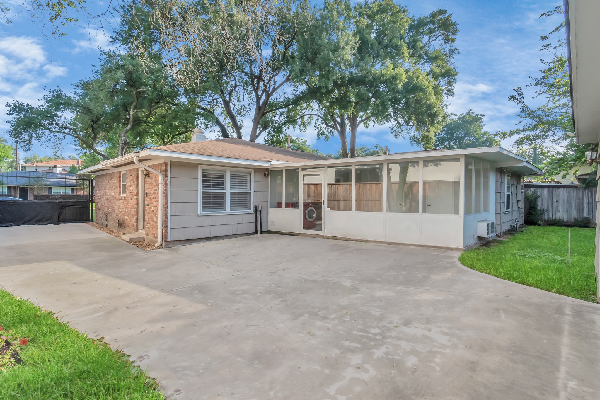 4611 Merwin Street Houston, TX 77027 - Photo 33 of 37