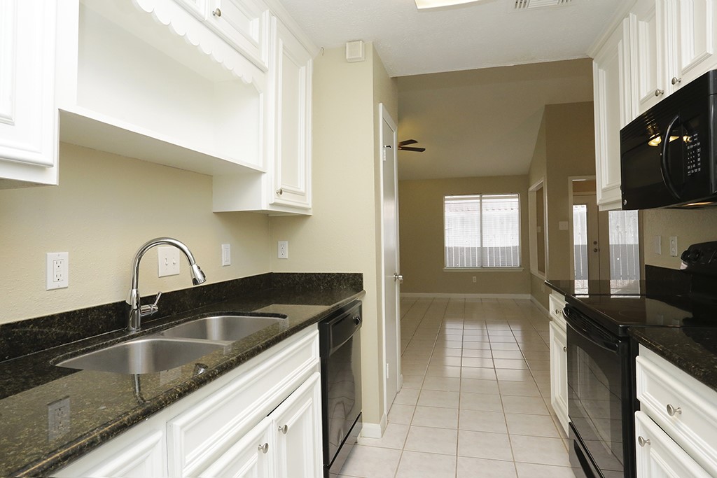 12706 Monaco Road Houston, TX 77070 - Photo 9 of 10