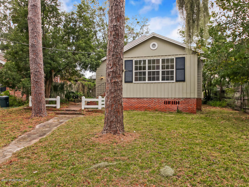 3609 Valencia Road Jacksonville, FL 32205 - Photo 4 of 39 3609 Valencia Rd Jacksonville-004-18-Fro