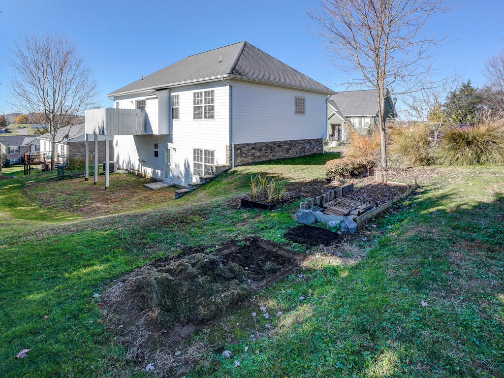 167 Azalea Ridge Johnson City, TN 37601 - Photo 10 of 48 167 Azalea Ridge MLS010 (1)
