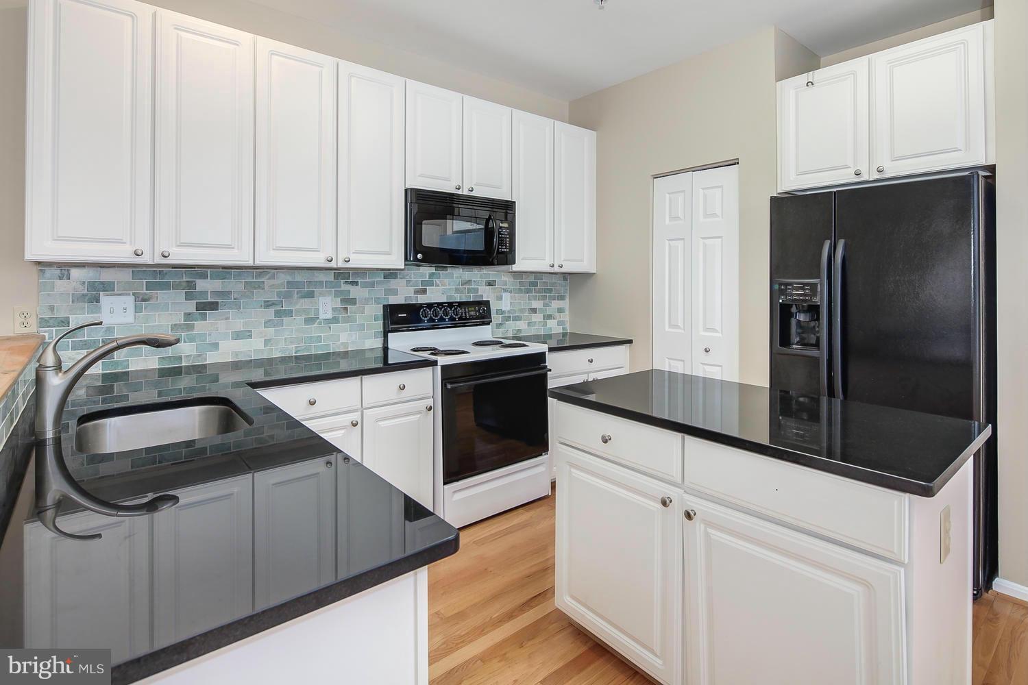 31 Bank Spring Owings Mills, MD 21117 - Photo 12 of 30 Kitchen