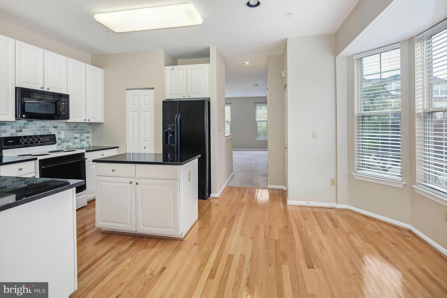 31 Bank Spring Owings Mills, MD 21117 - Photo 13 of 30 Kitchen