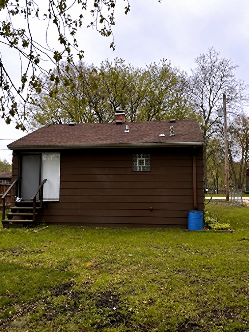 38464 Eighth Street Spring Grove, IL 60081 - Photo 12 of 16