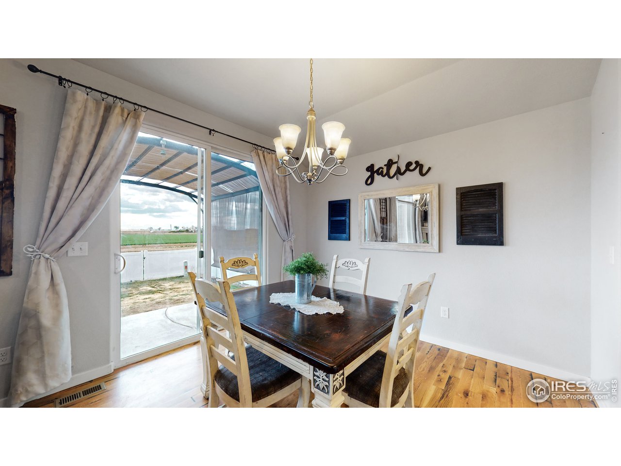 Plenty of space for a larger table too