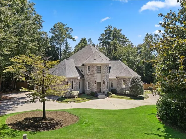 $2,890,000 | 5027 Green Pine Drive Northeast, Atlanta, GA 30342