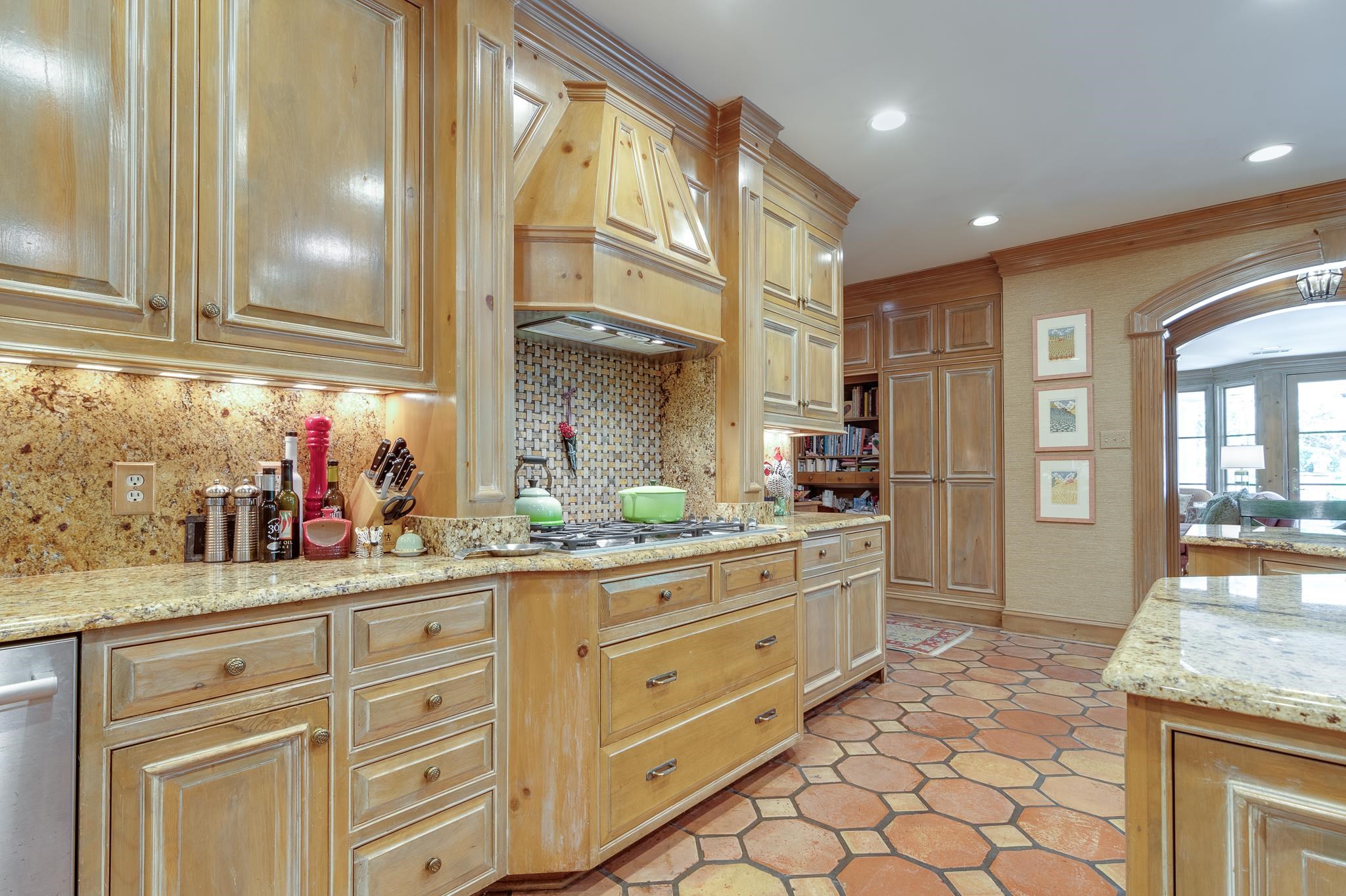 54 South Rose Road Memphis, TN 38117 - Photo 25 of 40 a kitchen with sink and cabinets