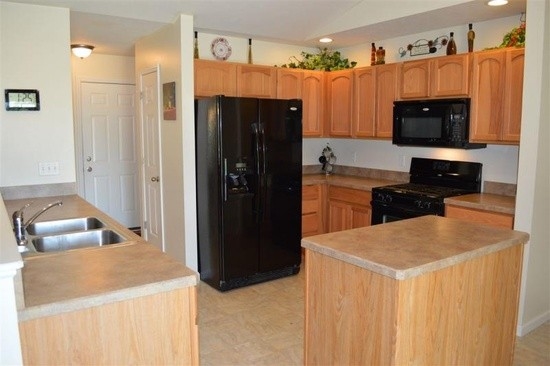25504 State Line Road Elkhart, IN 46514 - Photo 3 of 9 Gallery Image 3