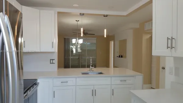 $2,000 | 5335 Northwest 10th Court, Unit 209, Plantation, FL 33313