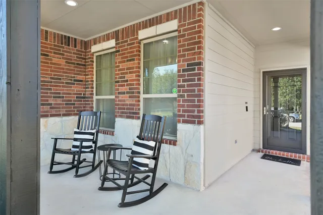 $3,800 | 9466 East Woodmark, Conroe, TX 77304