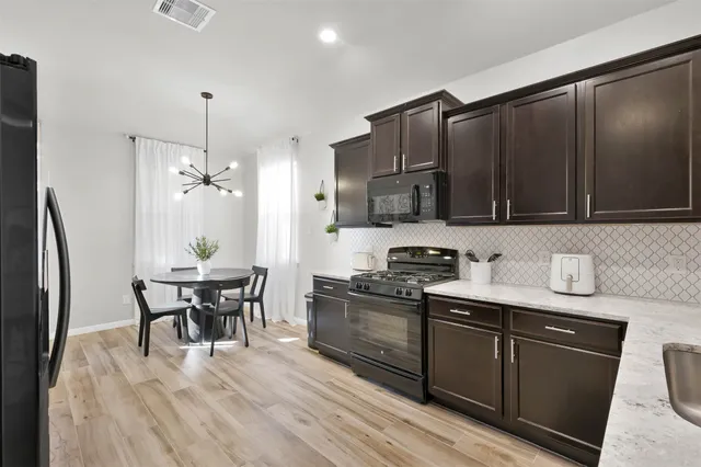 $3,800 | 9466 East Woodmark, Conroe, TX 77304