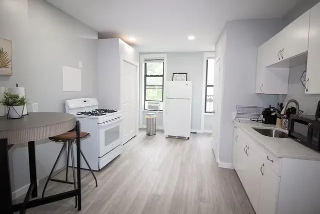 $531,500 | 452 1st Street, Unit 4, Hoboken, NJ 07030