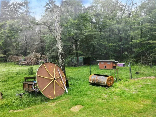 $279,900 | 300 Highway 590, Greeley, PA 18425