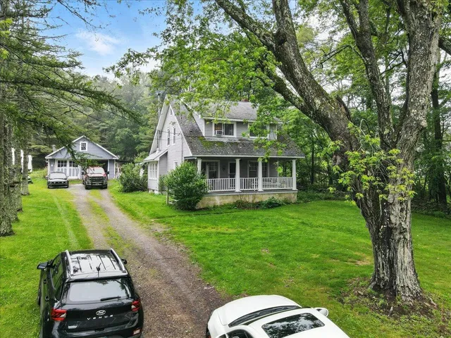 $279,900 | 300 Highway 590, Greeley, PA 18425